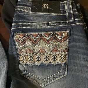 Tons of women’s brand name clothing!!